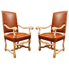 19th c. Pair of Chairs in Beechwood and Elm, Upholstered in Leather. 2