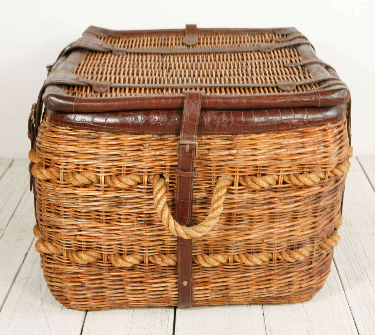 Wicker, Leather, and Rope Stiles Brothers Gondola Baskets In Good Condition In Los Angeles, CA