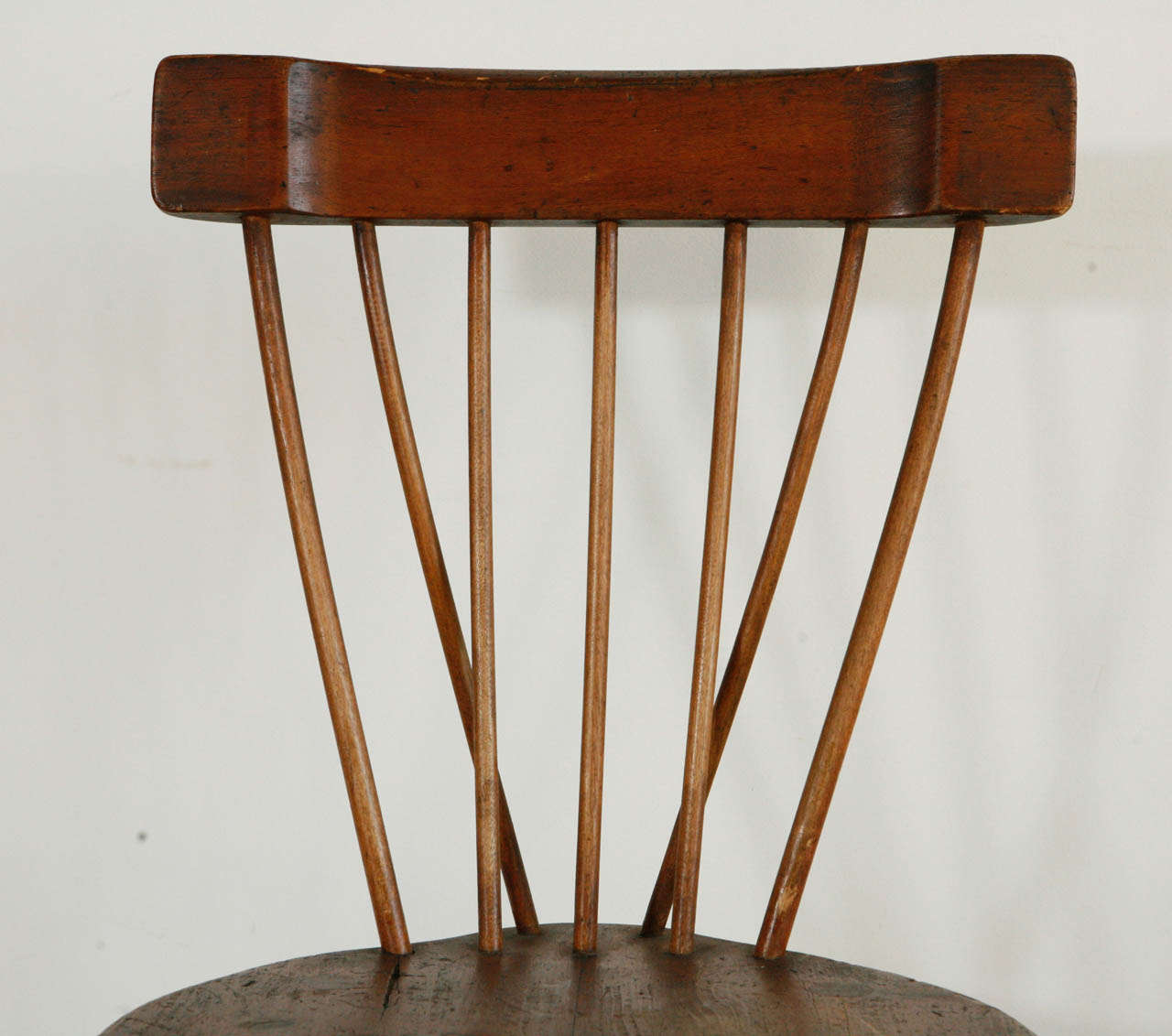Schoolhouse Early American Bent Spindle Back Windsor Chair