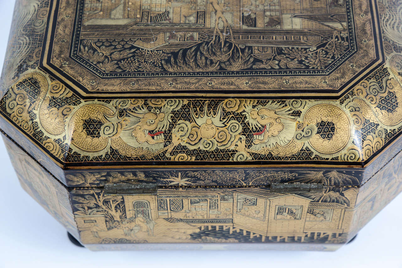 19th Century Chinese Lacquered Box 4