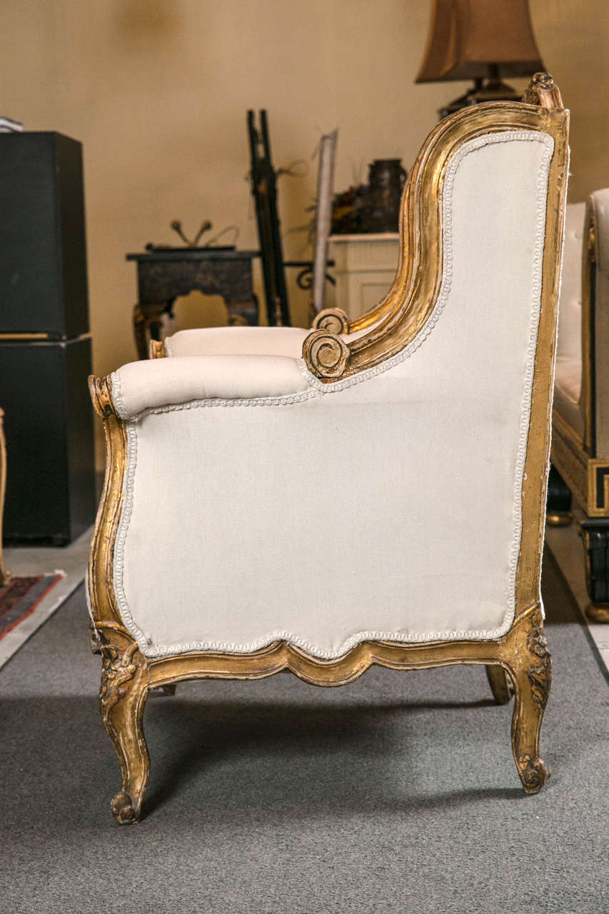 Pair of Vintage French Rococo Style Wingback Bergere Chairs In Excellent Condition In Stamford, CT