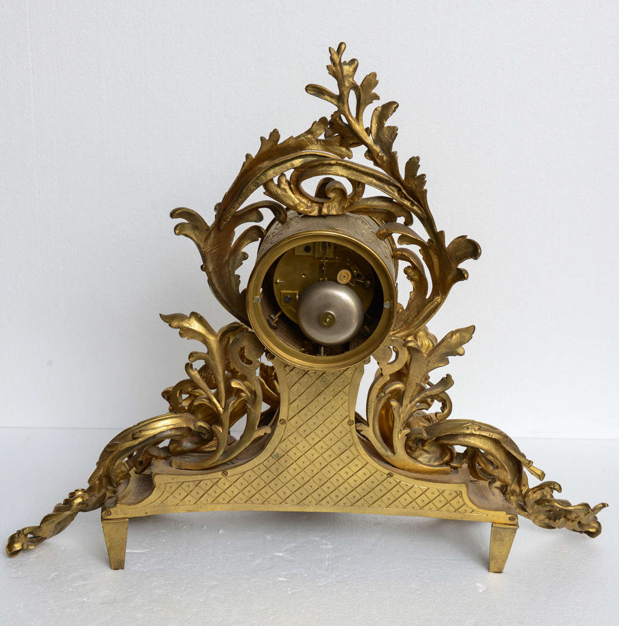 Pair of French Louis XV Mantel Clocks with Putti, 19th Century For Sale 3