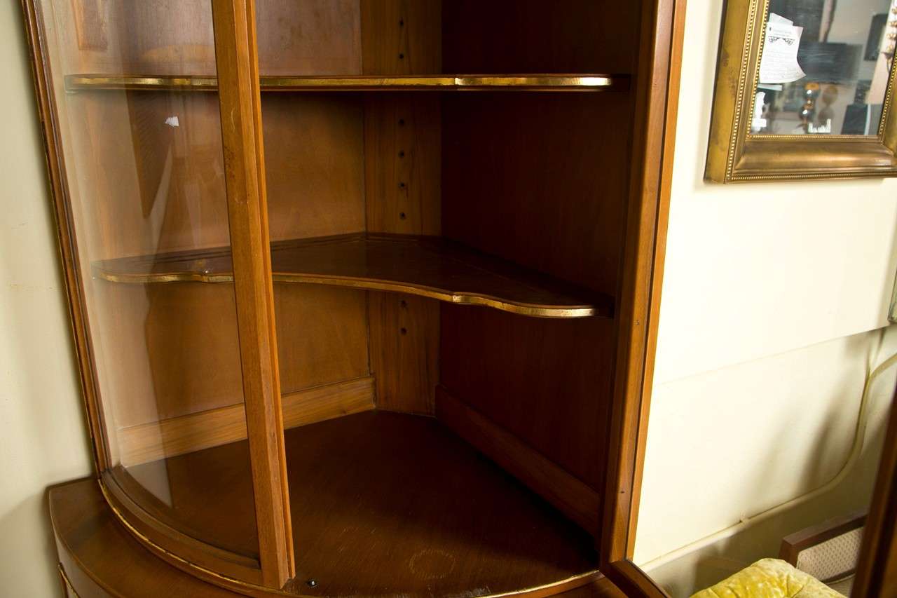 American Grosfeld House Custom Quality Bow Front Corner Cabinet / Cupboard In Walnut