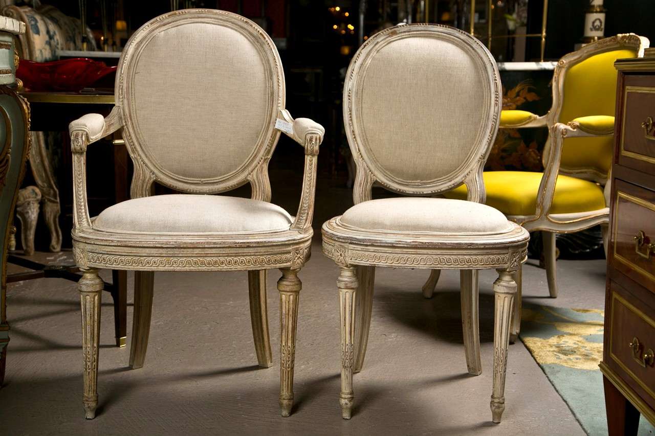 Set of 8 French Louis XVI Style Painted Dining Chairs Jansen 5