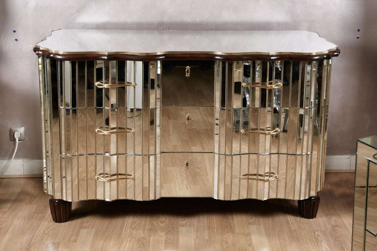 Commode All in Mirror with Three Drawers