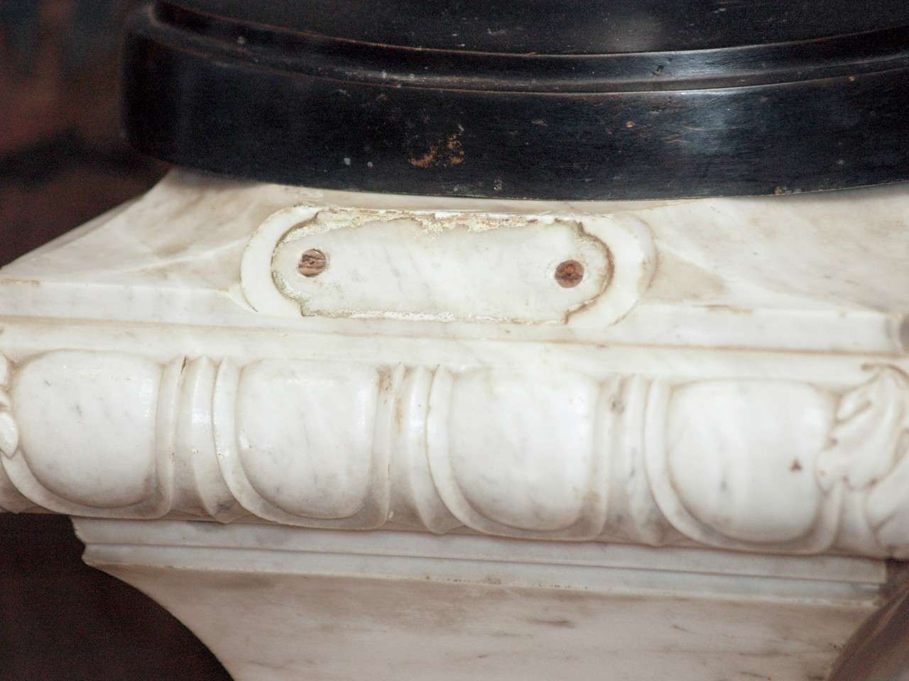 19th Century French Restauration Marble Pedestal For Sale