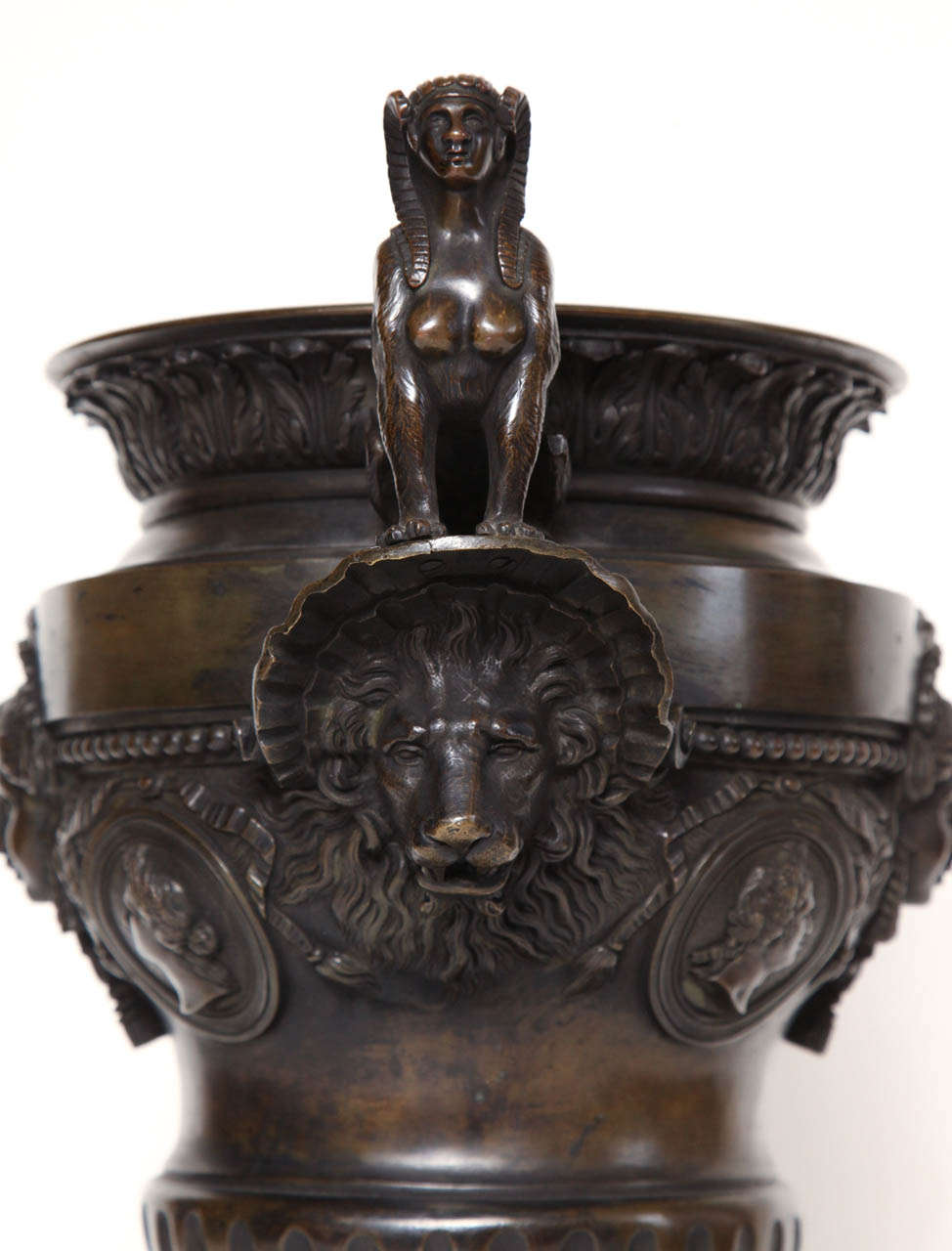 19th Century French Grand Tour Bronze Urn For Sale 4