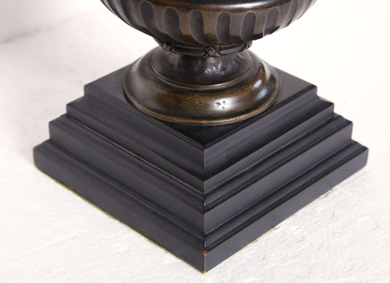 19th Century French Grand Tour Bronze Urn For Sale 5