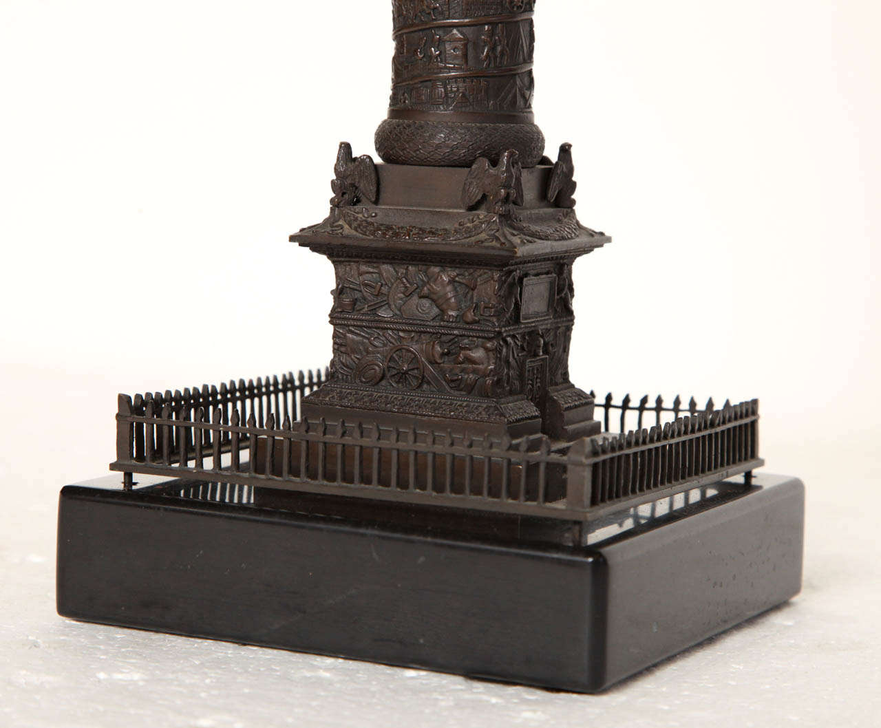 19th Century Bronze Place Vendome Column on a Marble Base In Good Condition For Sale In New York, NY