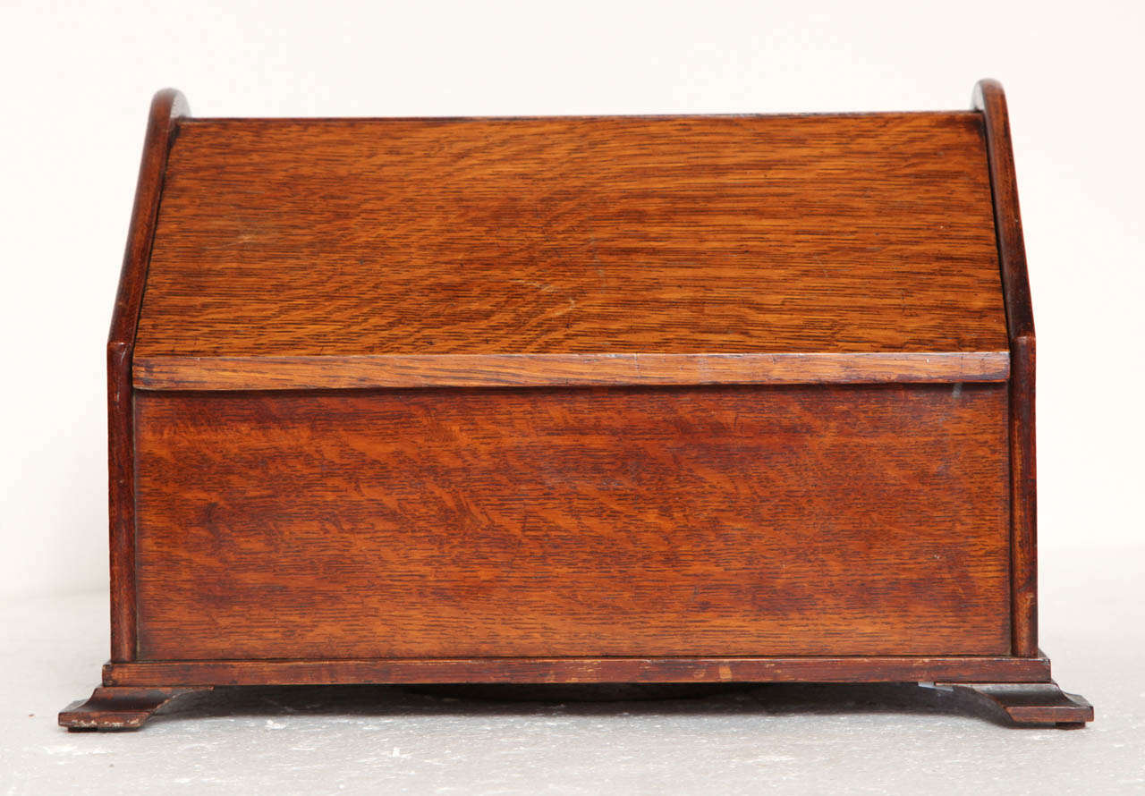 Early 20th Century English, Oak Stationary Compendium In Excellent Condition In New York, NY
