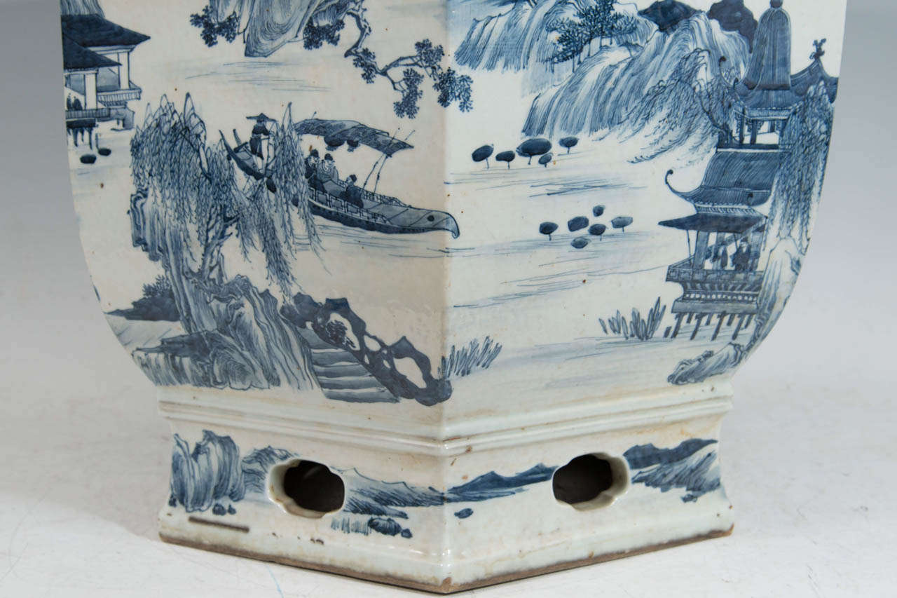 A Late 18th or Early 19th Century Chinese Porcelain Six-Sided Planter 2