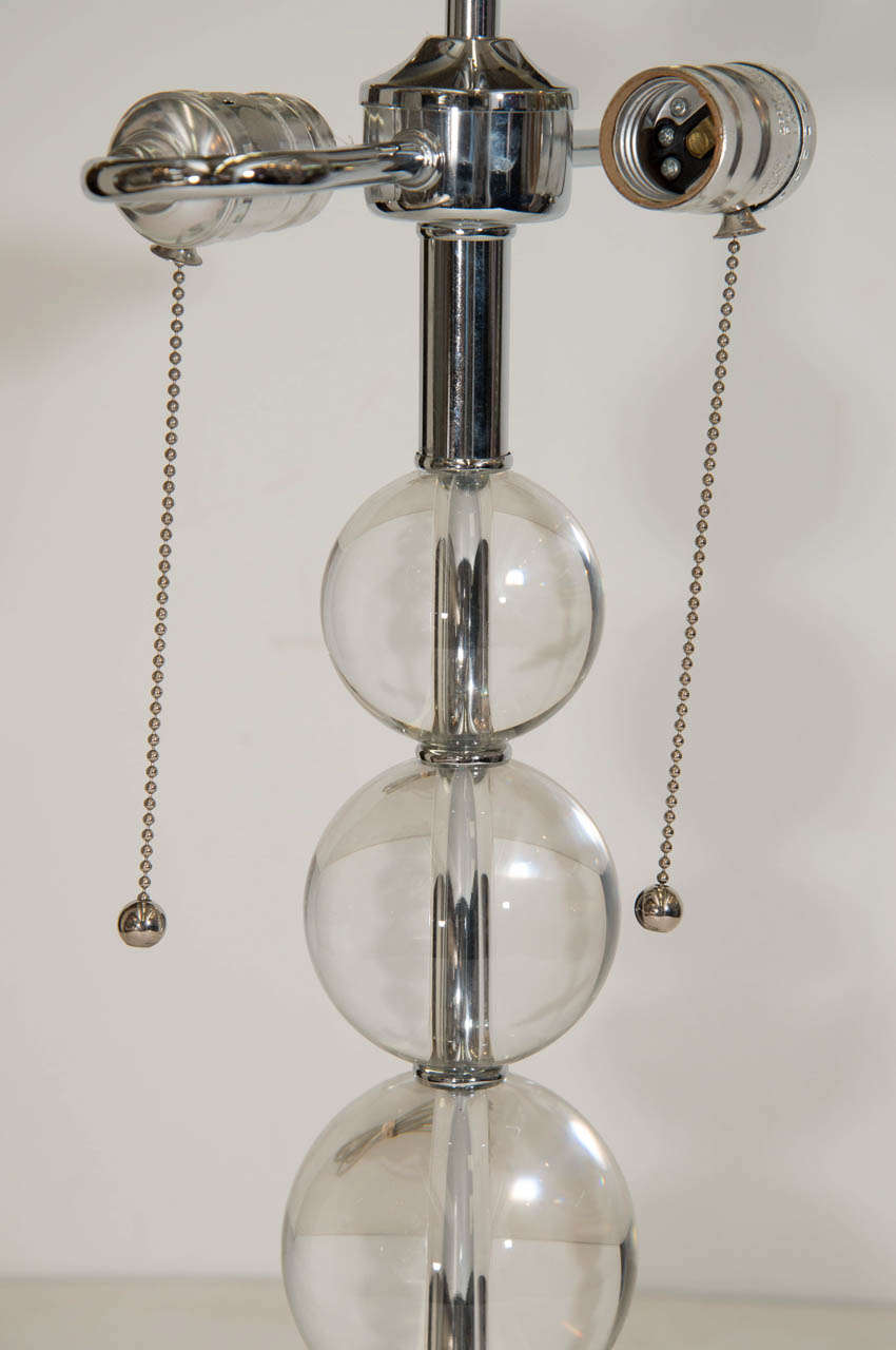 A Mid Century Pair of Glass and Chrome Ball Table Lamps In Good Condition In New York, NY