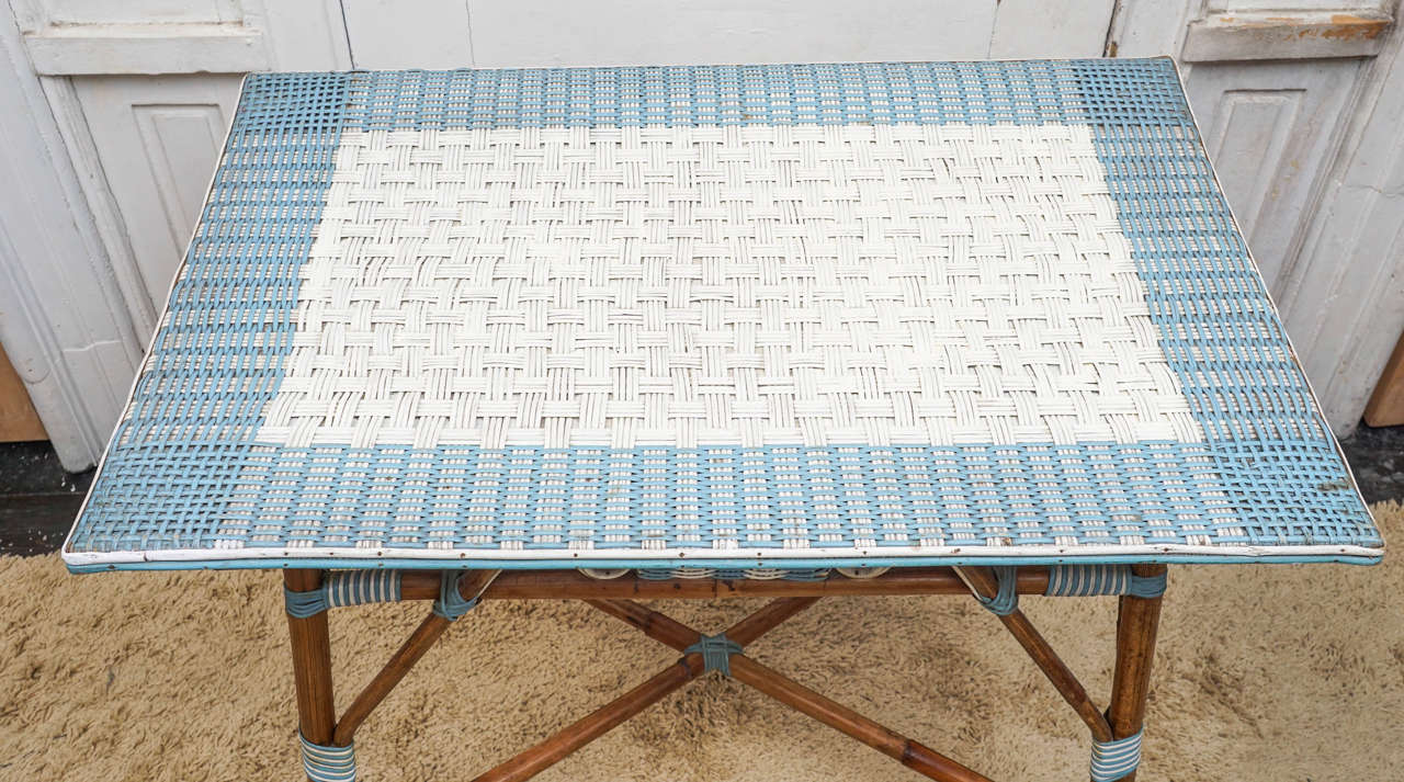 Good Vintage Wicker and Bamboo Table In Good Condition In Hudson, NY