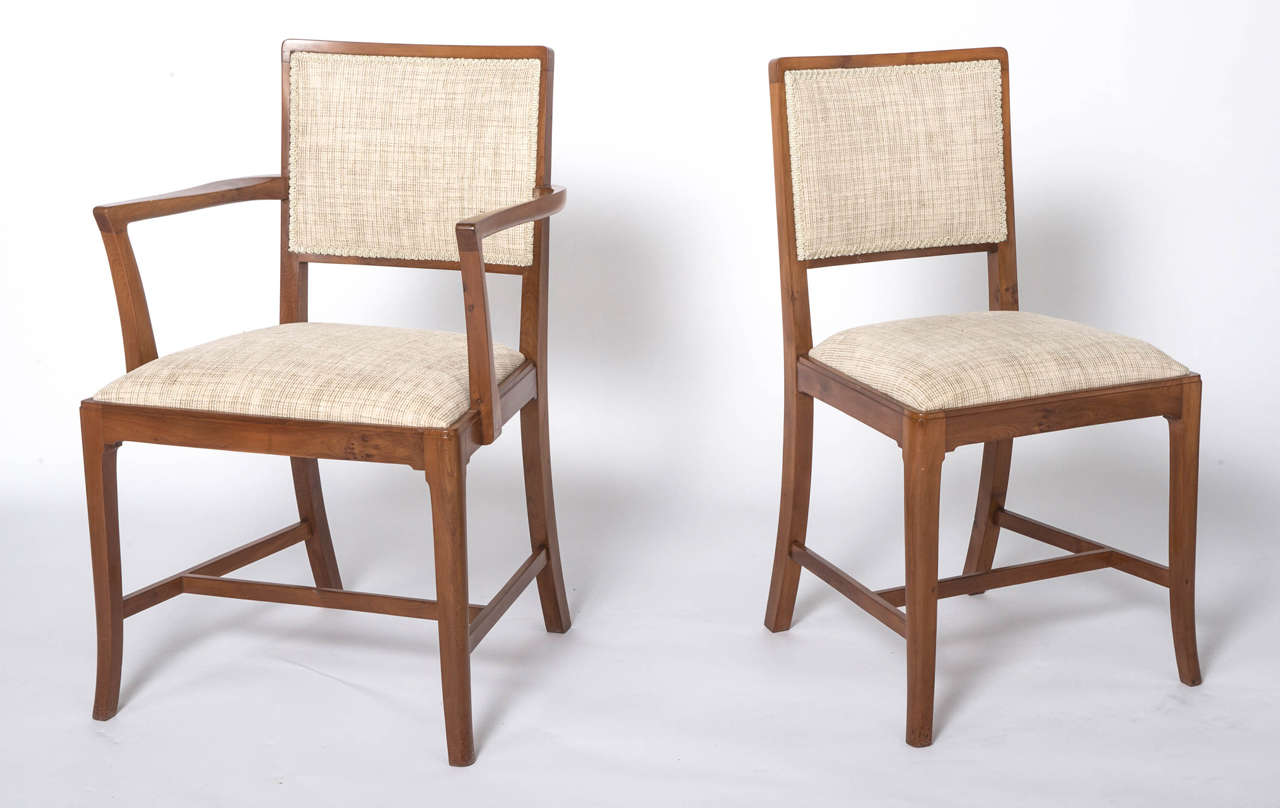 English A set of eight Yew wood dining chairs by Heal and Sons of London, circa 1930 For Sale