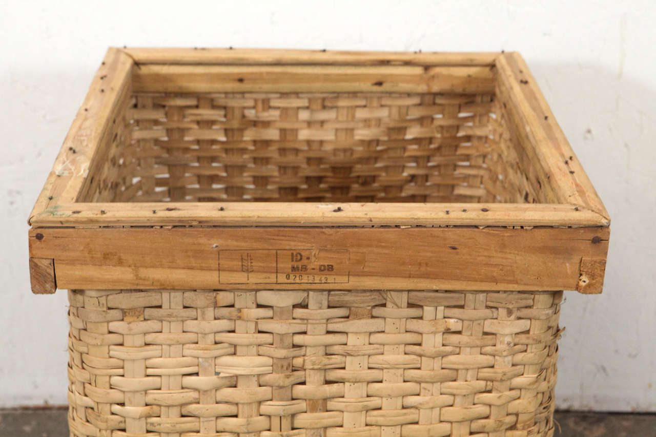 Vintage Woven Wicker Square Basket In Good Condition In Los Angeles, CA