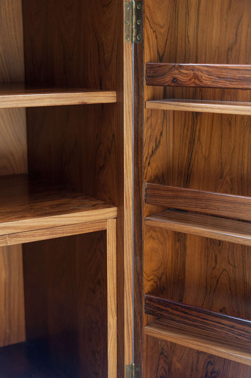 A fine Rosewood Drinks Cabinet by Robert Heritage for Archie Shine. 2