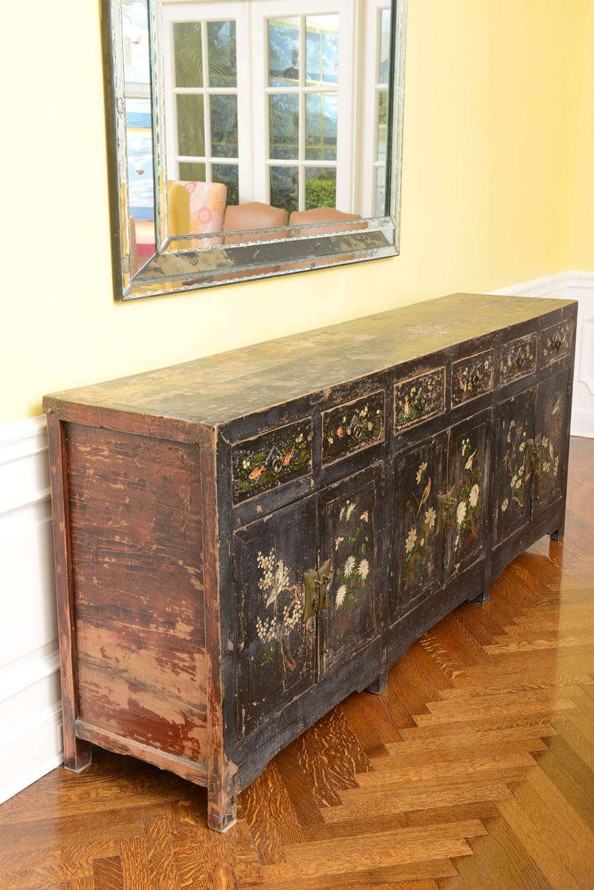 Antique Chinese Wedding Chest In Good Condition In New York, NY