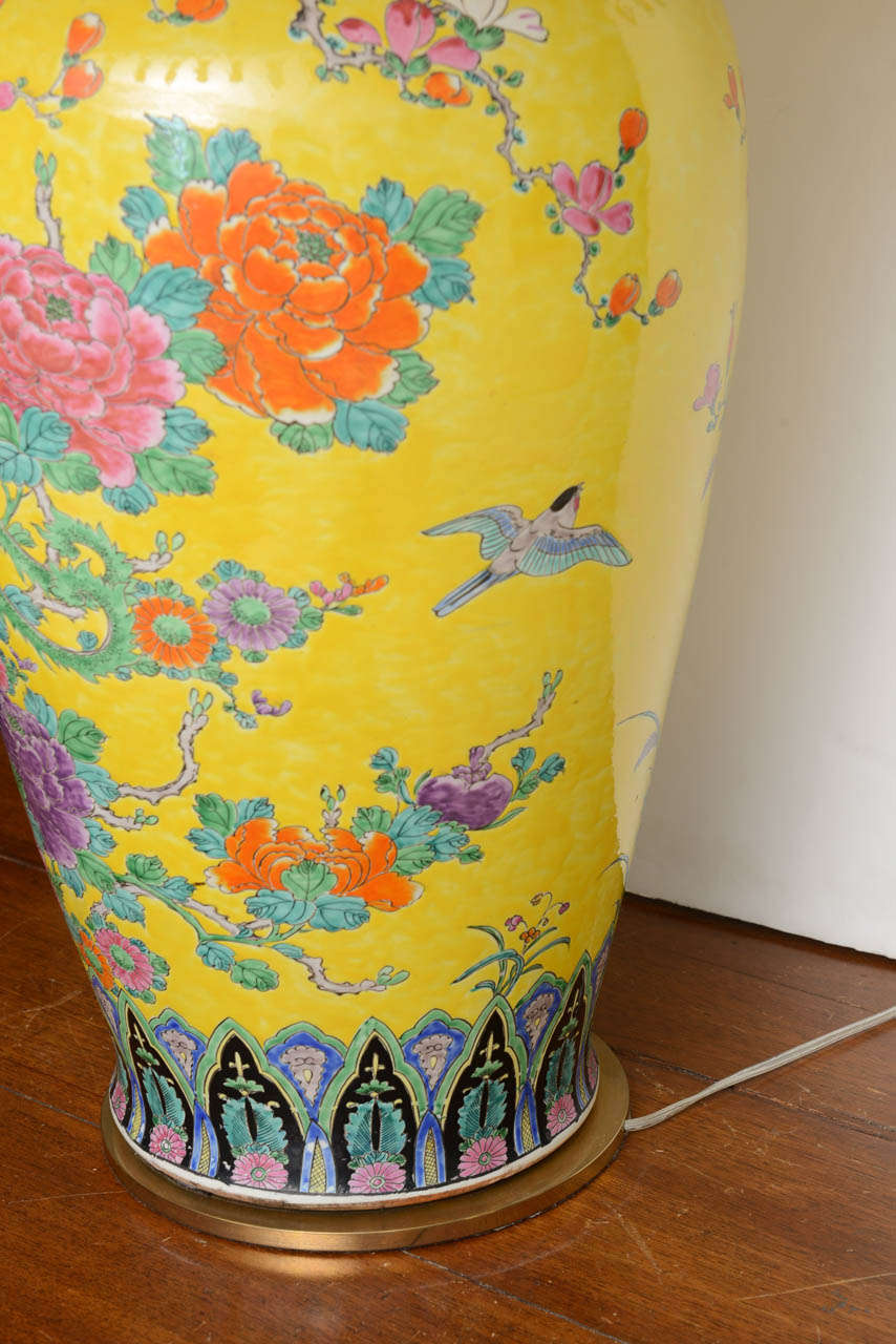 Smashing Pair of Monumental Chinese Export Porcelain Yellow Lamps 3