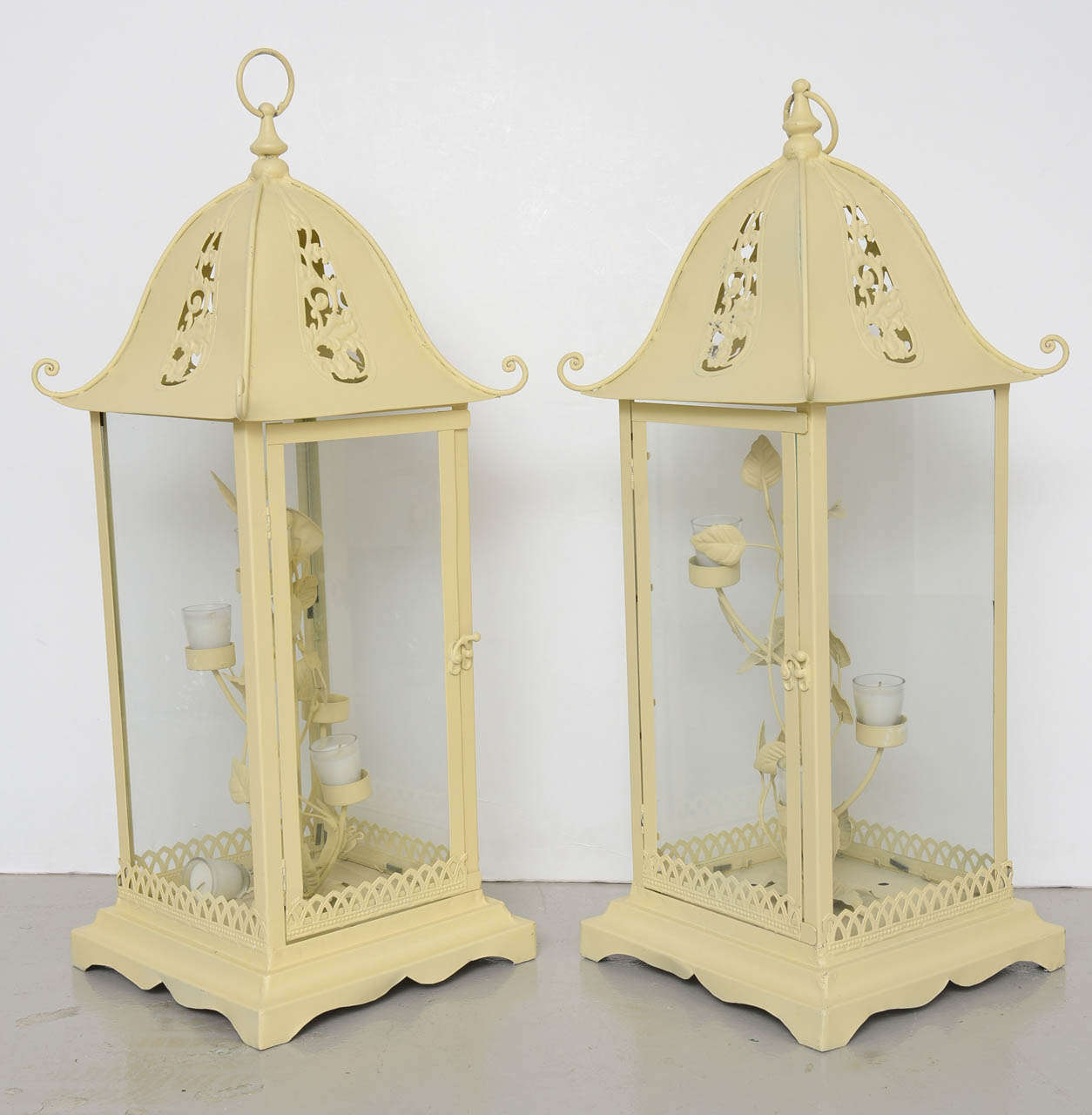 Two Chinoiserie Lanterns 1