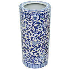 A Chinese Blue and White Porcelain Umbrella Stand