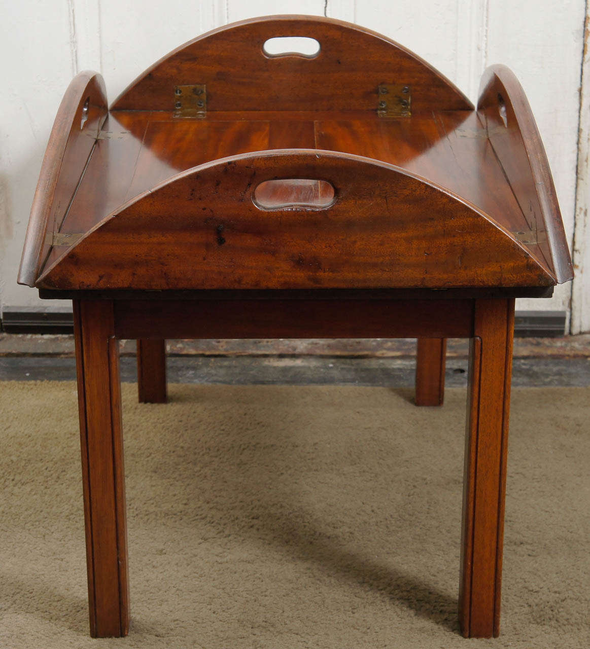 English 19th Century Mahogany Butlers Tray on  Stand In Excellent Condition In Hudson, NY