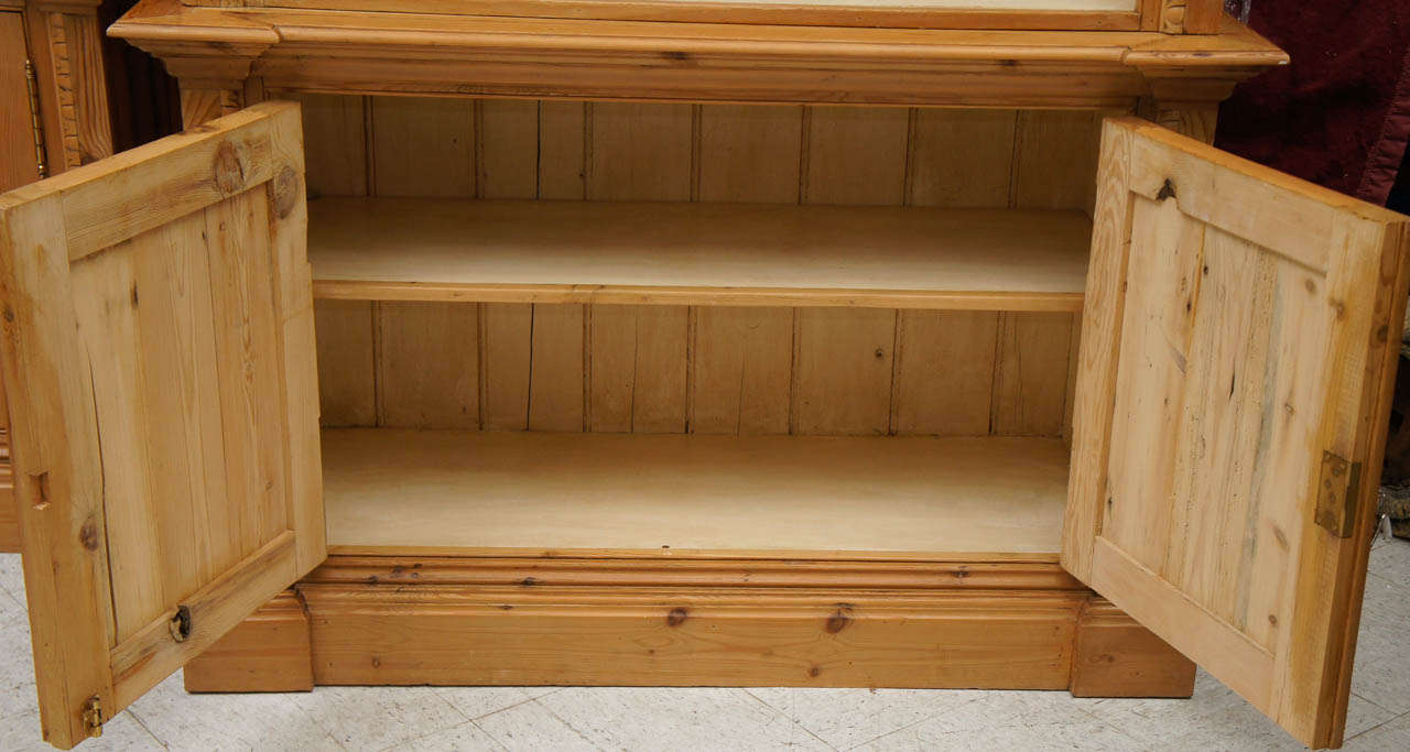 A Pair of Georgian Style Pine Book Cases 3