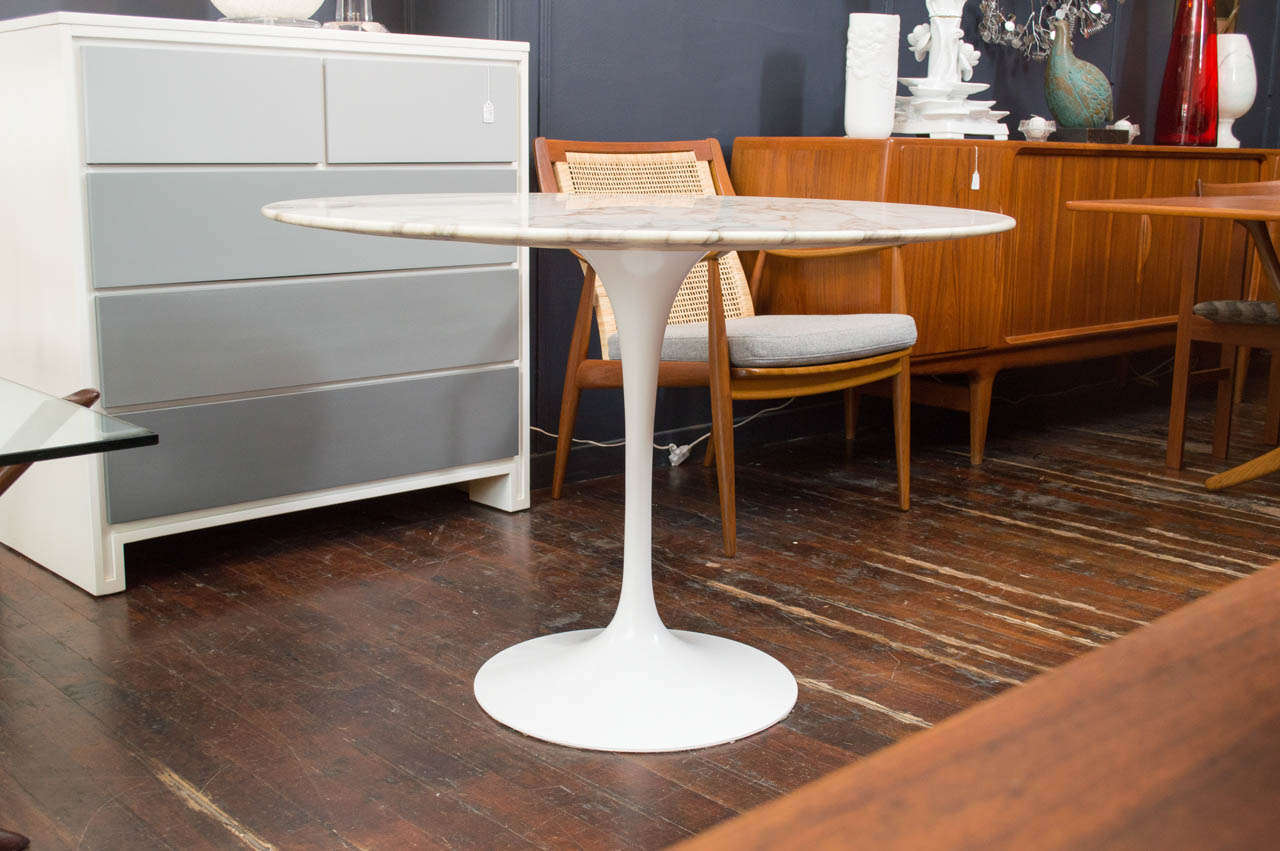 Eero Saarinen design marble top tulip table. 42
