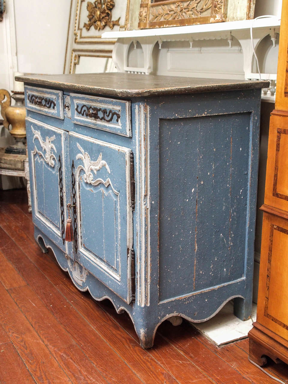 19th Century  Painted Buffet For Sale 3