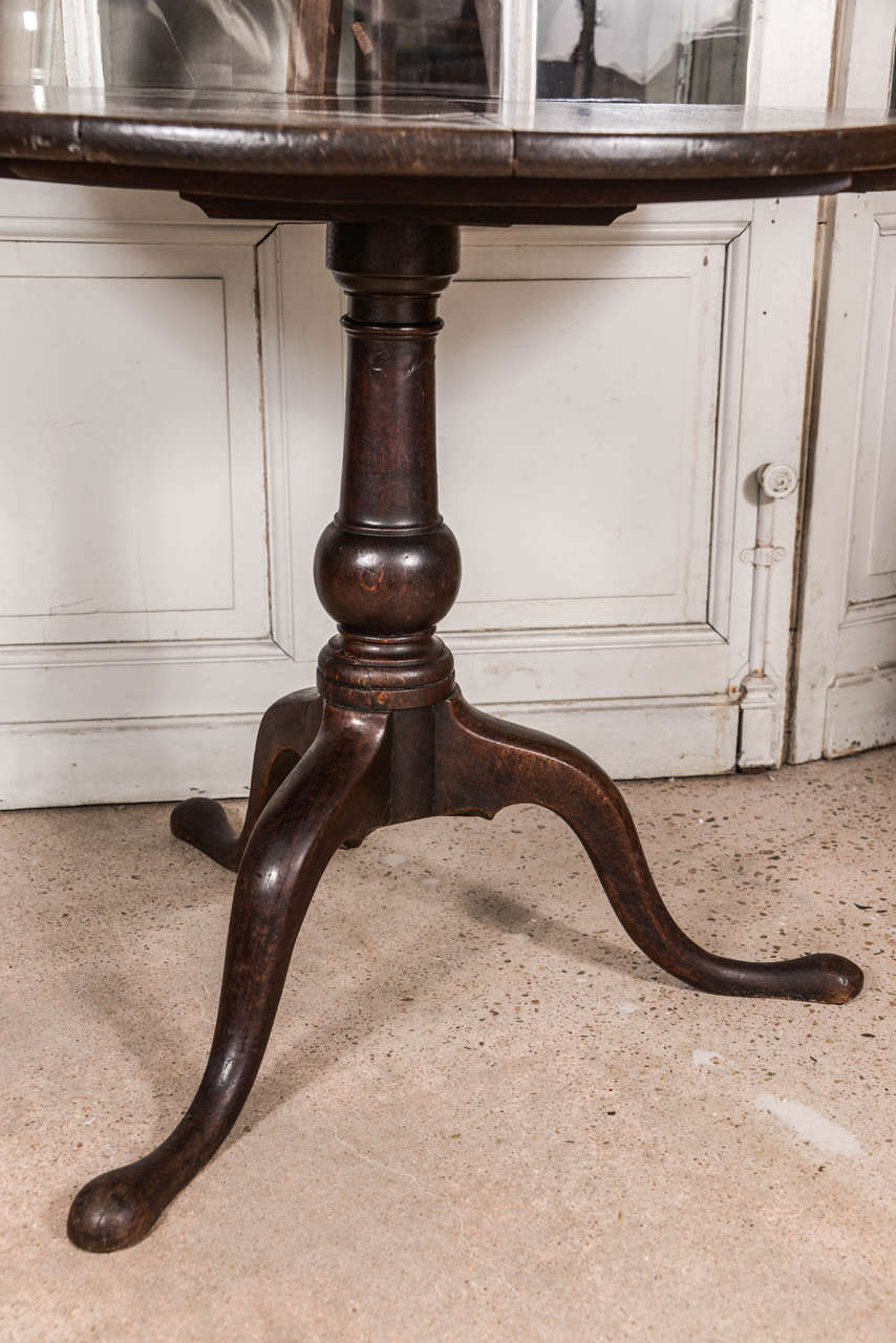 18th Century Oak Pedestal Table 1