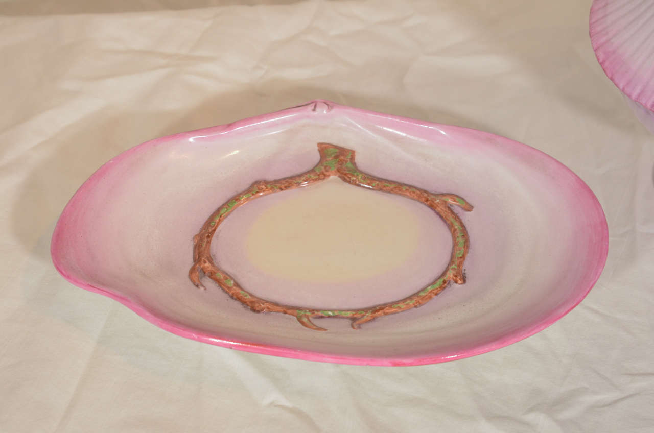 19th Century A Pink Wedgwood Dessert Service Shell Shaped Set of Dishes