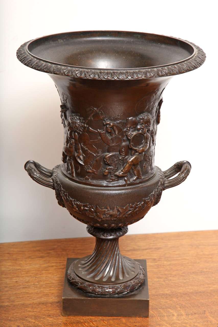 19th Century Bronze Urn In Good Condition For Sale In New York, NY