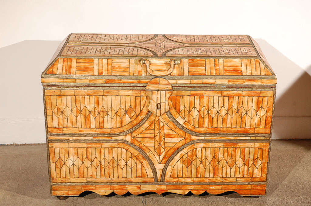 moroccan trunk