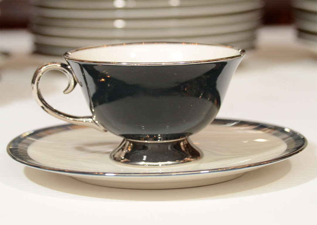 Art Deco Style China by Flintridge Service for 8 In Excellent Condition In New York, NY
