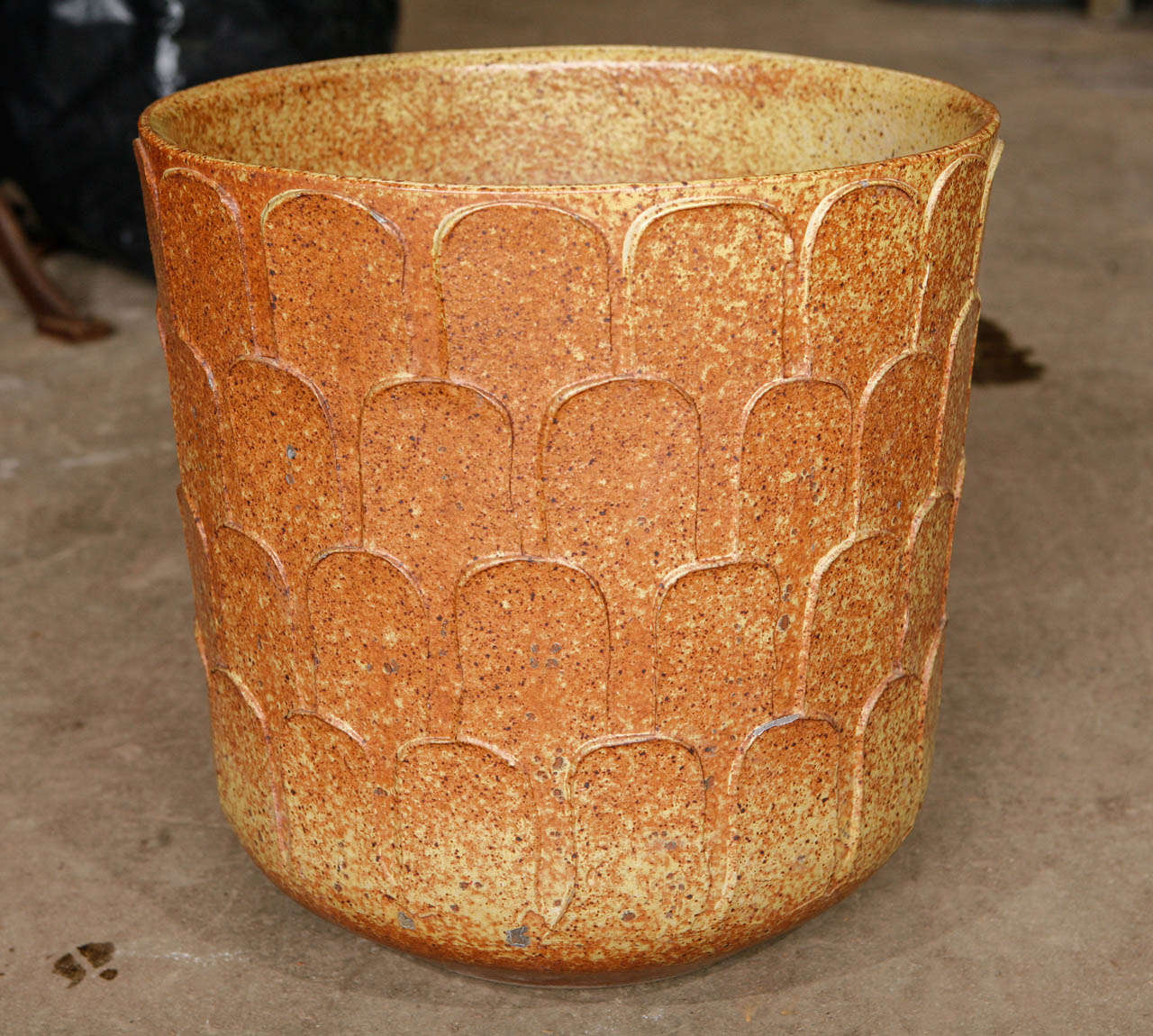 David Cressey Leaf Cressey Pattern or Thumbprint Stoneware Ceramic Planter, Architectural Pottery