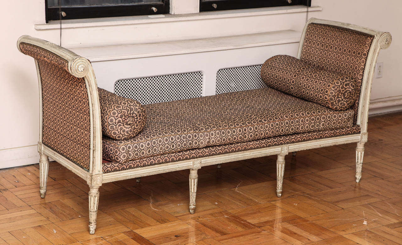 A Louis XVI Style Carved and Painted Daybed/Window Seat upholstered in Brown Horsehair, France c. 1930