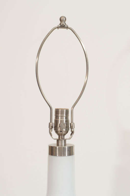 Seltene XL-Größe,  Michael Armreif Weiße/Blaue Glaslampen  (20. Jahrhundert) im Angebot