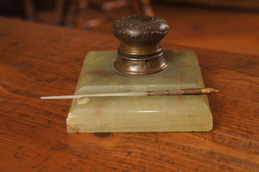 French Marble and Brass Inkwell and Pen In Good Condition In Sheffield, MA