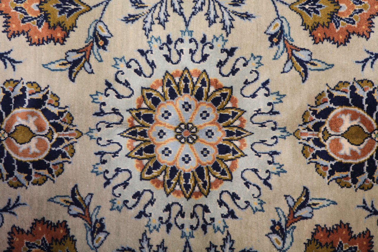 Persian Kashan Rug, Signed In Excellent Condition For Sale In Florence, IT