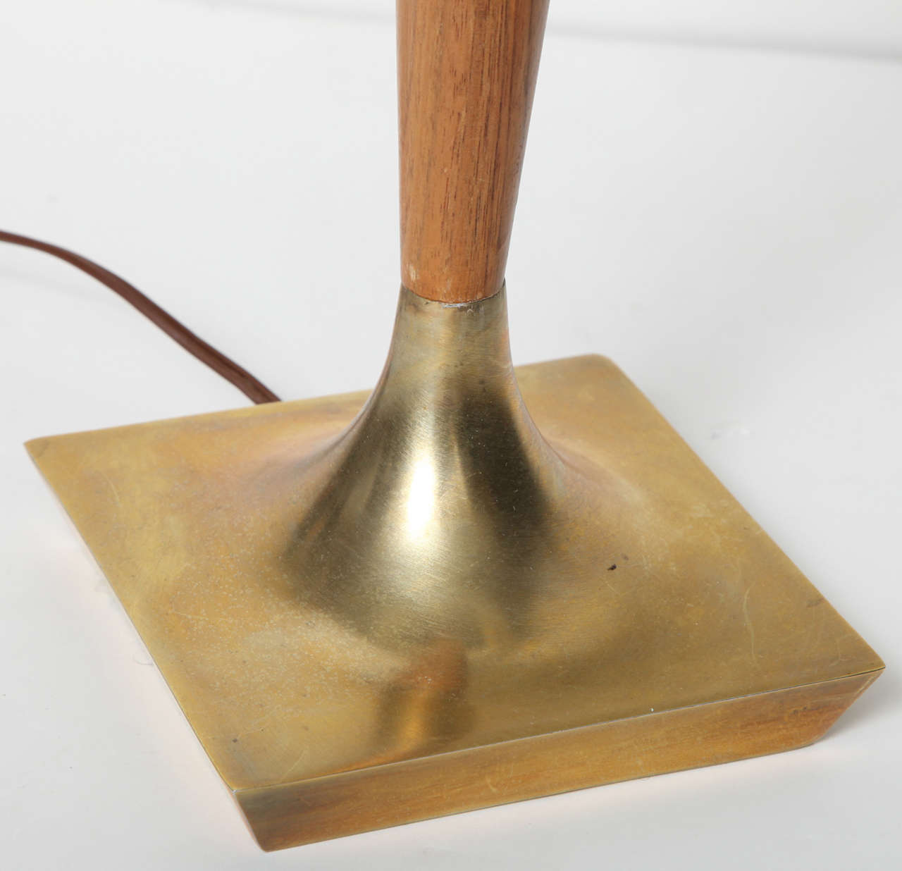 Modern Walnut & Brass Table Lamp In Excellent Condition For Sale In New York, NY