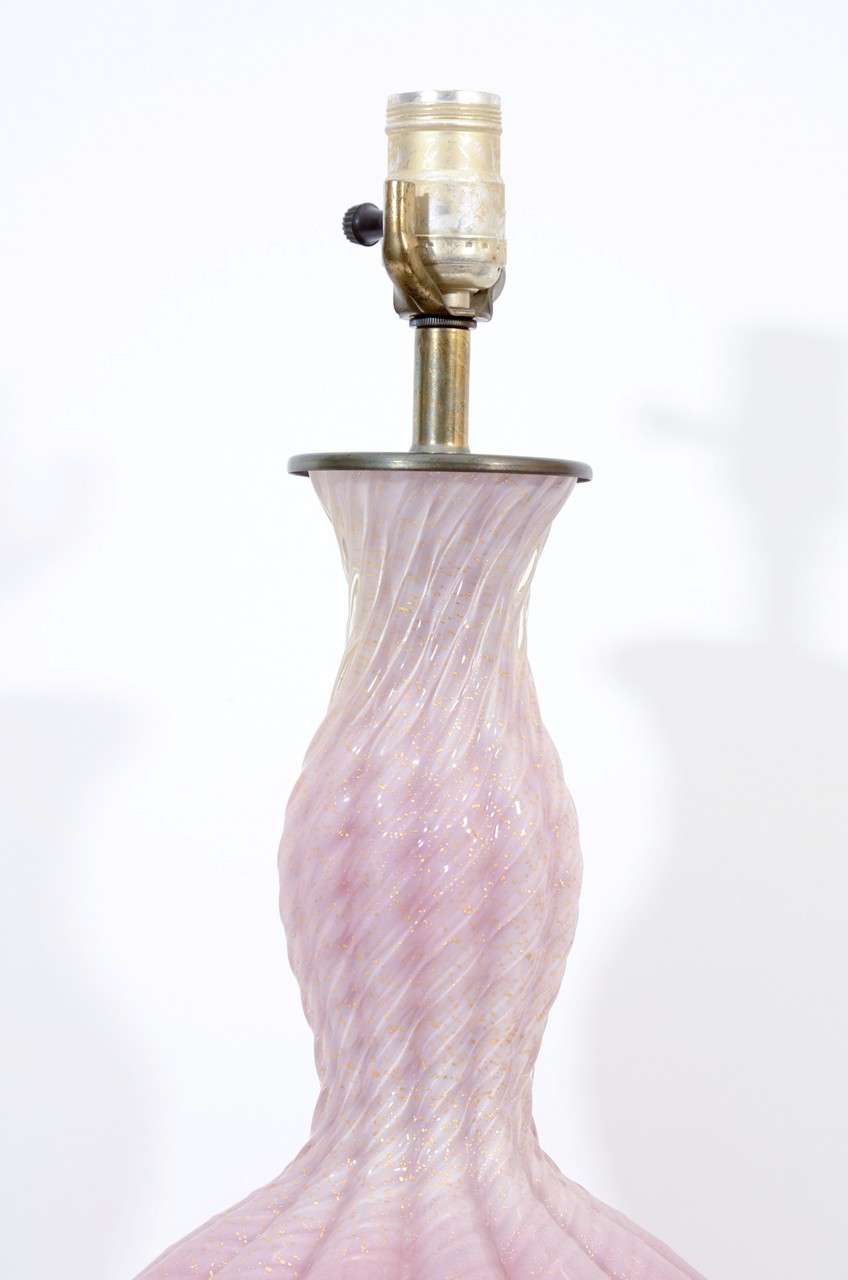 Single Mid Century Ribbed Pink Murano Glass Table Lamp At 1stdibs Mid Century Modern Single Ribbed Pink Murano Glass Table Lamp For