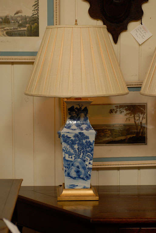 19th Century Pair of Chinese Blue & White Porcelain Lamps For Sale