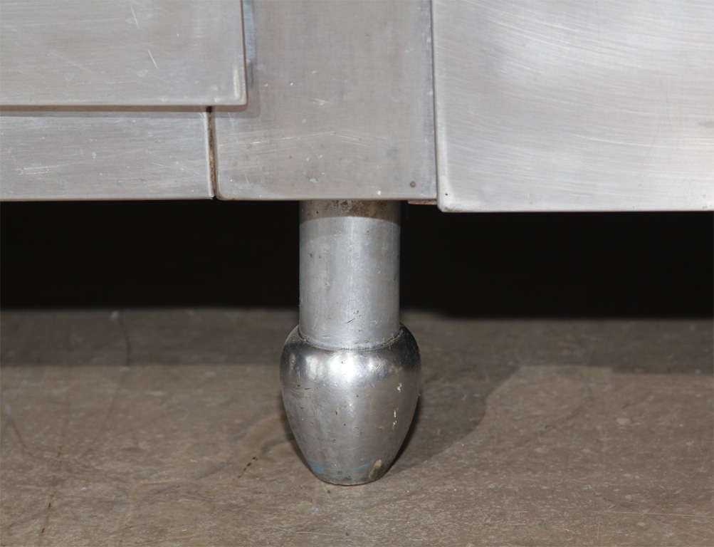 Stainless Steel Baker's Pie Table