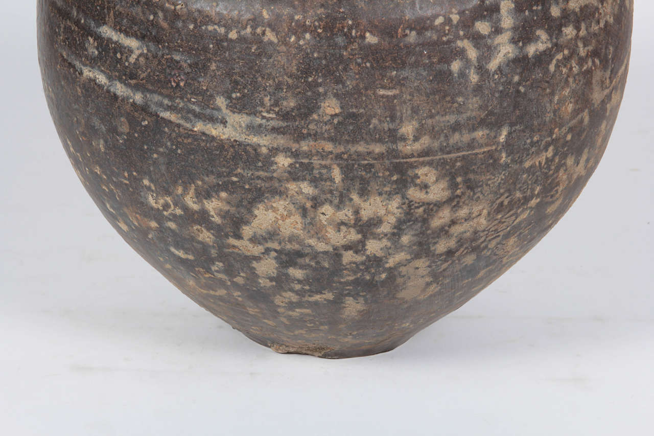 Indonesian Antique Round Kalimantan Ceramic Pot For Sale