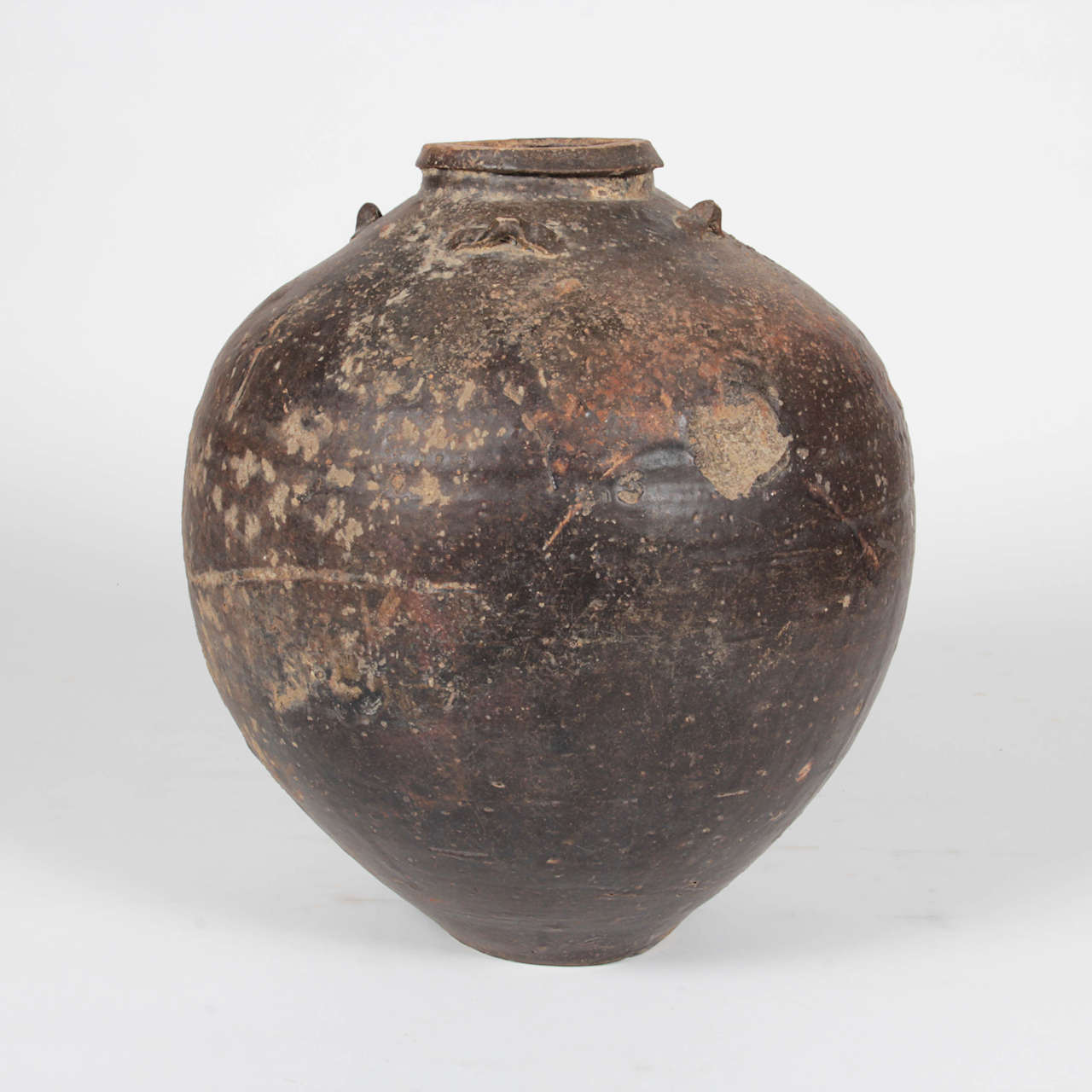 Antique Round Kalimantan Ceramic Pot For Sale 1