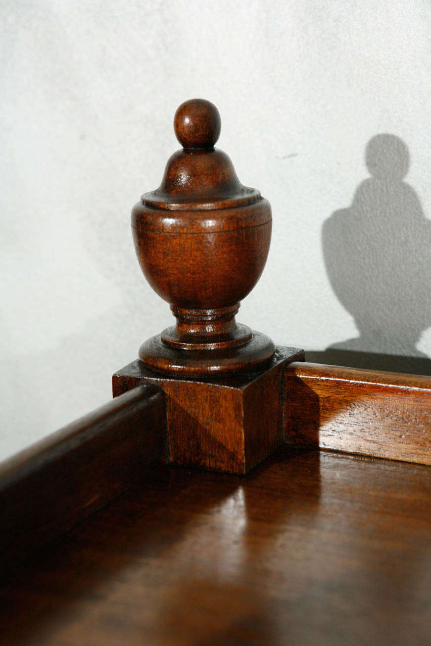 19th Century English Dumb Waiter-Server In Good Condition In Culver City, CA