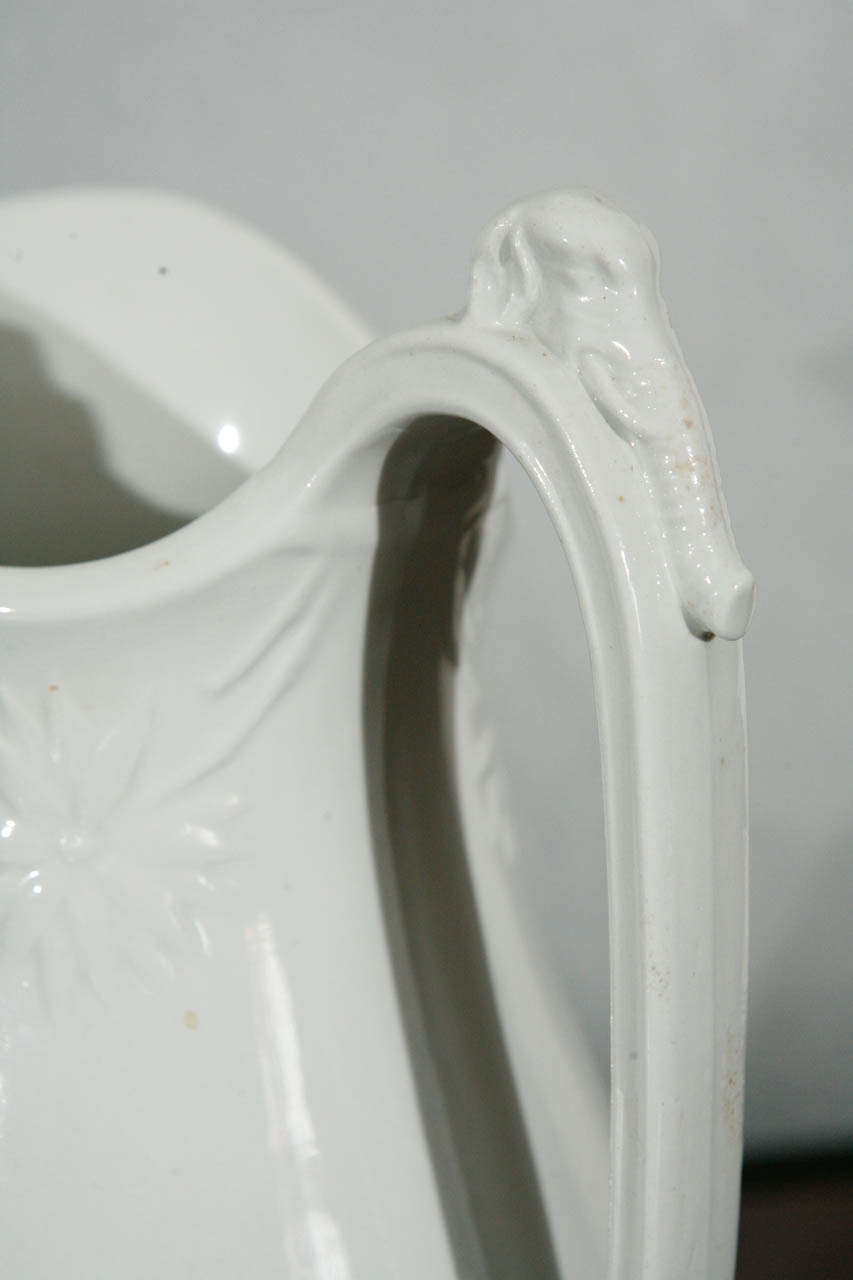 19th Century English White Ironstone Pitchers In Good Condition For Sale In Culver City, CA