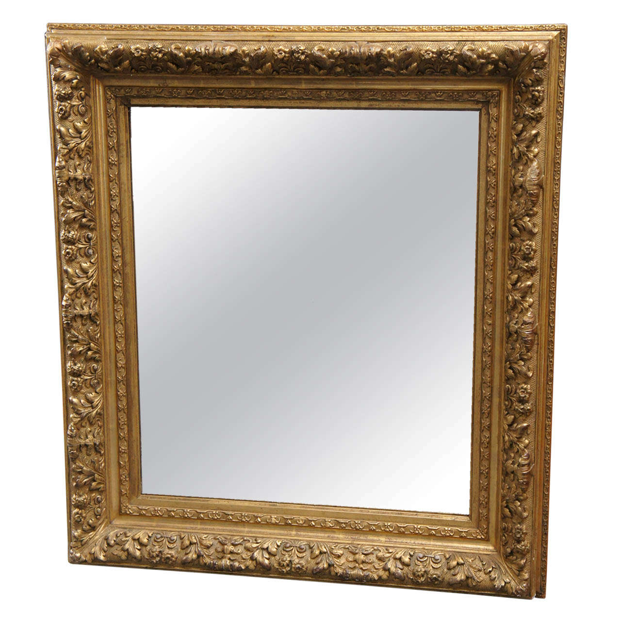 Miroir français en bois doré