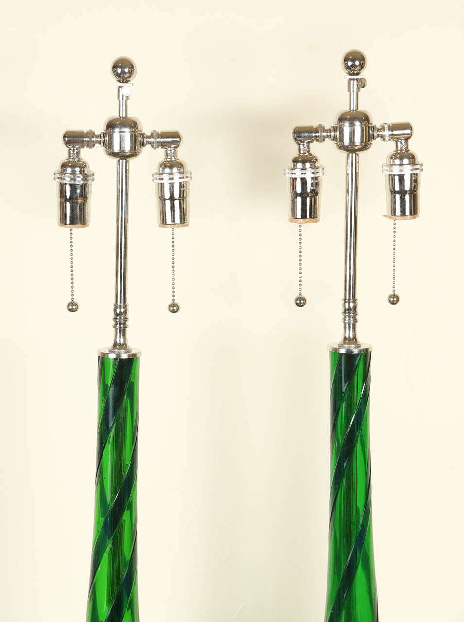 Pair of Emerald Blown Glass Table Lamps In Excellent Condition In New York, NY