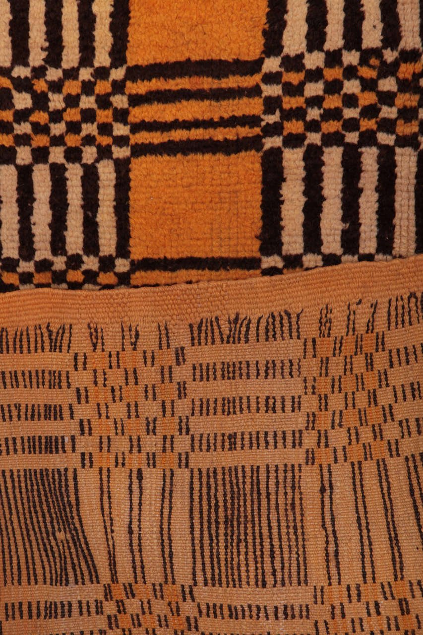 Marokkanischer modernistischer Woll-Berberteppich im Marokkanischen Stil (Mitte des 20. Jahrhunderts) im Angebot
