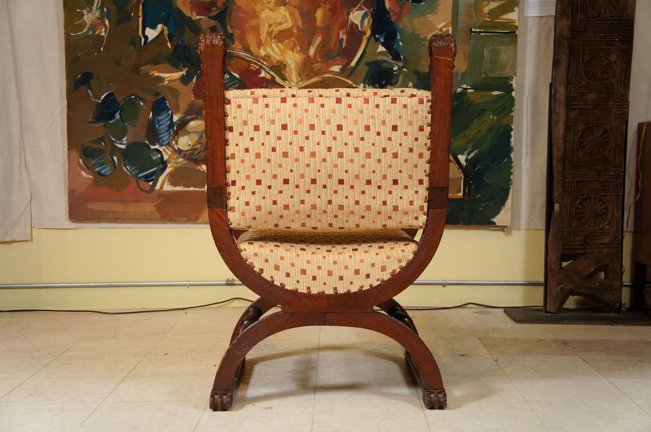 Pair of Baronial Armchairs In Good Condition For Sale In Hudson, NY